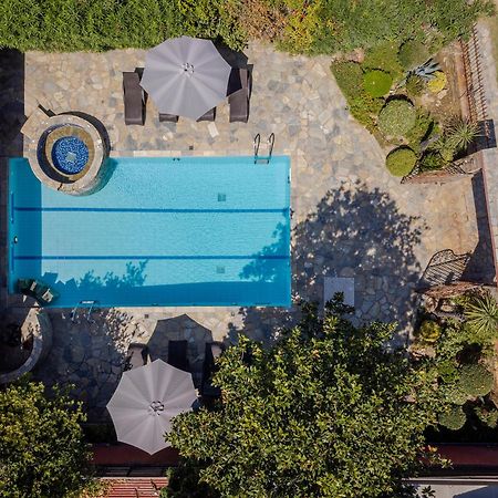 פלטמונס Efharis Beachfront Villa מראה חיצוני תמונה